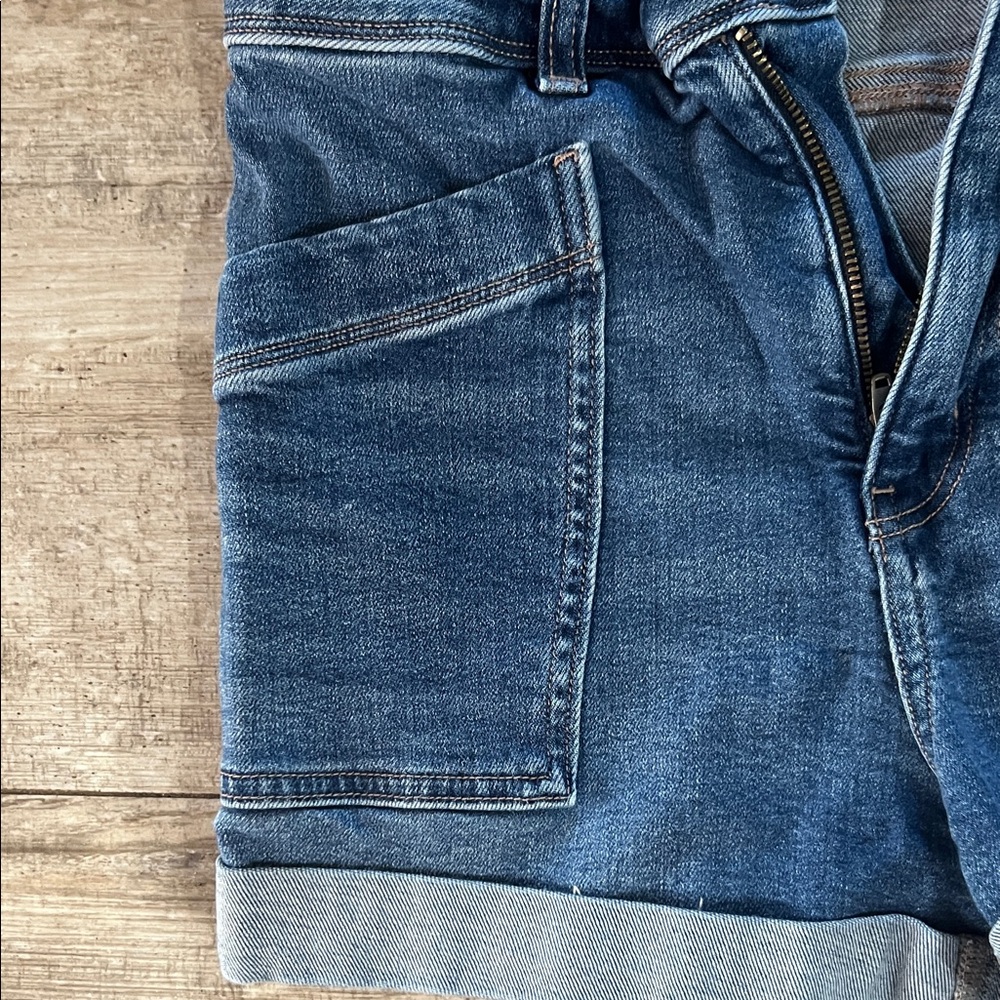 American Eagle Outfitters Dark Blue Jean Shorts - Picture 4 of 8